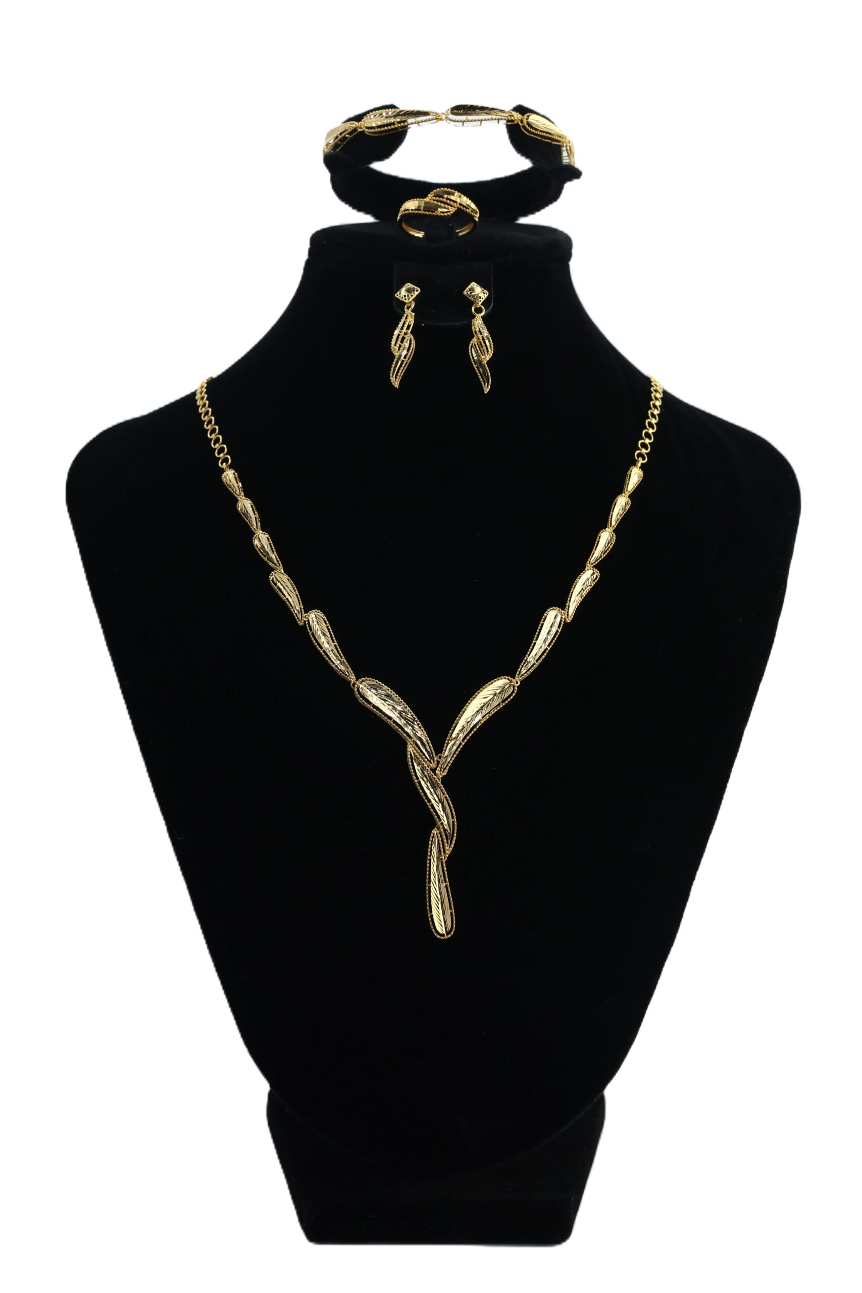 طقم ذهب جديد